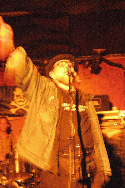 2007_0511GrandeTrash0001