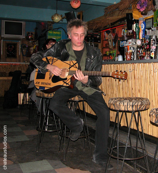 ottos_oct1407_20w