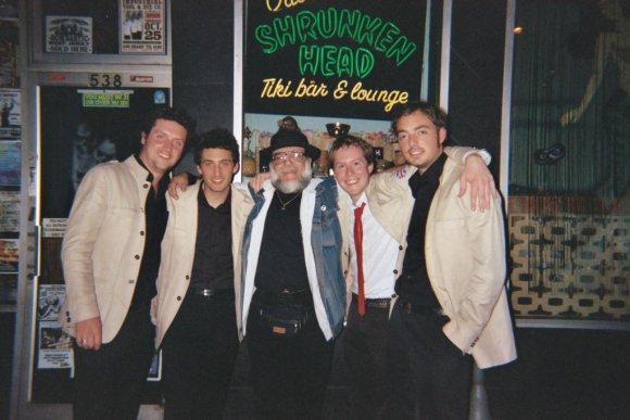 THE FOXES (England) with Mr. WOOD