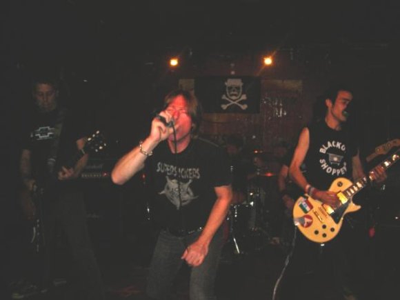 THE BULLYS