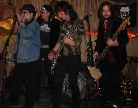 Mr. WOOD & THE LOVE PIRATES