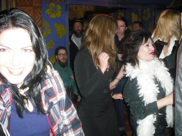 BLOODY MARY (up close) dancing with ?, MIKE MUCHACHO G, DIDI DELICIOUS (boa) and ?.
