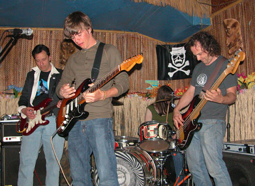 ROMAN'S KINDA BLUE FUX/ ROMAN, ?, JEANNE, DAVE (WEEN)