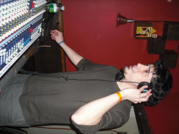 Soundman JAKE.