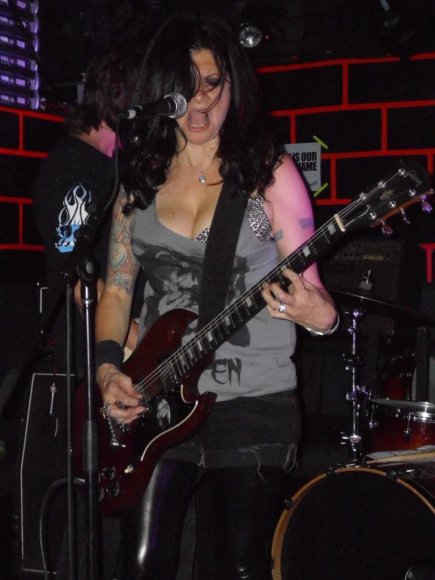 DONNA LUPE