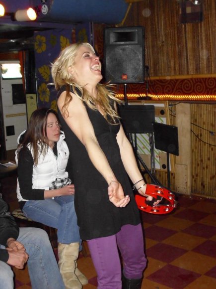 JEN joins in on tamborine.