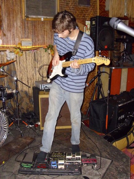 PUSHY LIPS/WILL