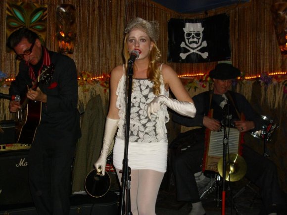 LUIGI BABE and THE SKIFFLE/LUIGI BABE, HILLARY and ENGLISH BOB
