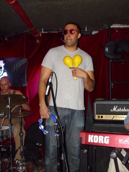 FAME JUNKIES/KAREEM