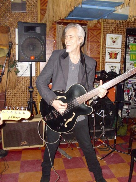 HUDSON DUSTERS/KEVIN SHAW