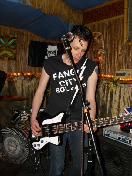 FANGS/MARKO