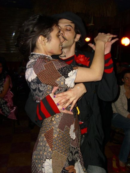 BENJAMIN and his girl dancing to DA SKUFFS.