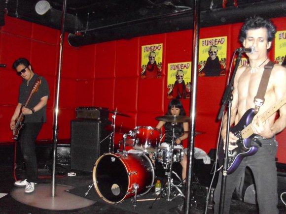 THE UNDEAD/HIROMU, HITOMI and BOBBY STEELE