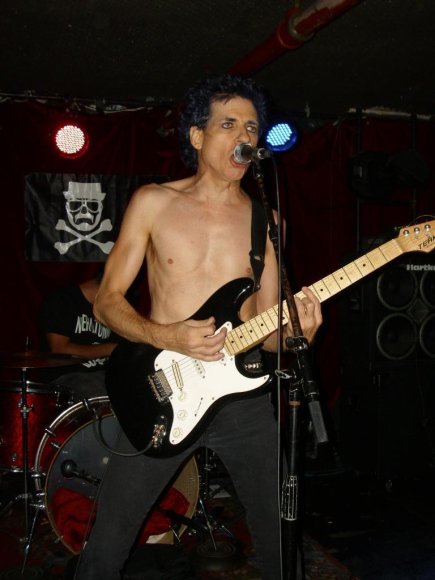 THE UNDEAD/BOBBY STEELE (MISFITS)