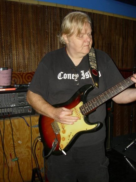 HUDSON DUSTERS/WILD BILL THOMPSON (THE SENDERS)