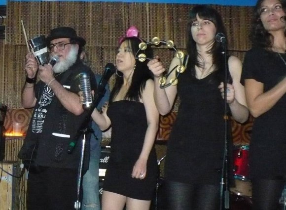 FRANK WOOD with THE WOOD NYMPHS performing "LOW RIDER"!