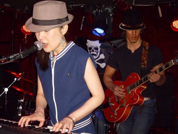 AYA and TAKESHI
