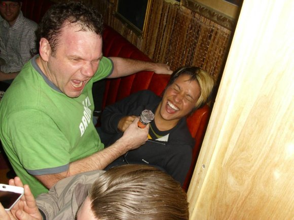 JOHNNY giving a fan a lap dance!