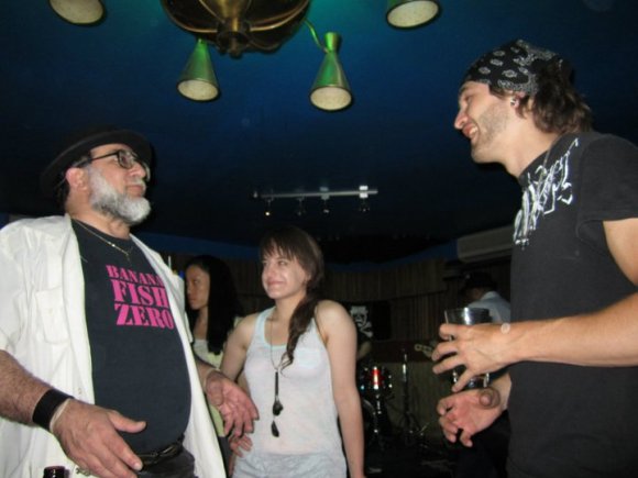 Mr. WOOD and ROSS hanging out, talking shit!