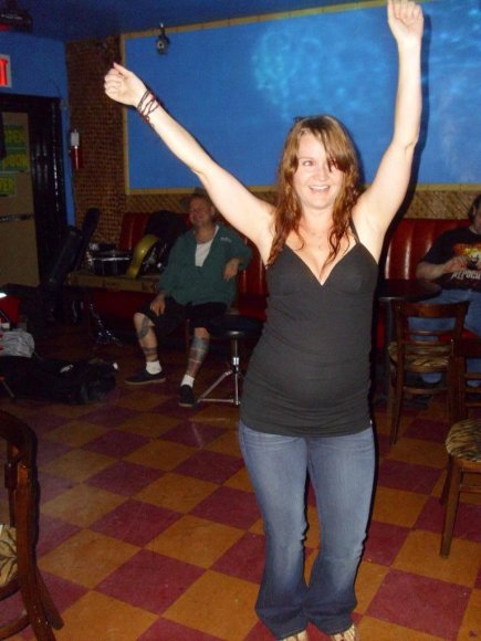 ELIZABETH from ROBO SAPIENS shows off the reason why her band is on a 9 month break!