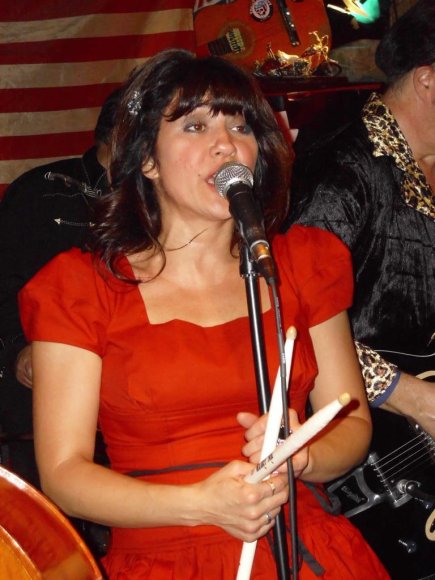 TANIA