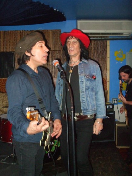 JOFF is joined by GASS for a song as DAVE plays on in the background!