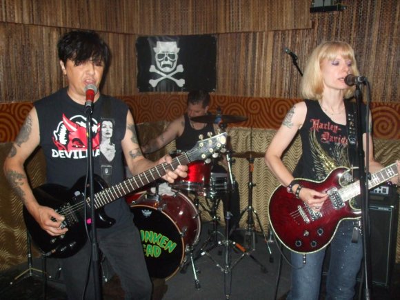 DEVILHAUS/CHARLEY, LENNY and LAURIE