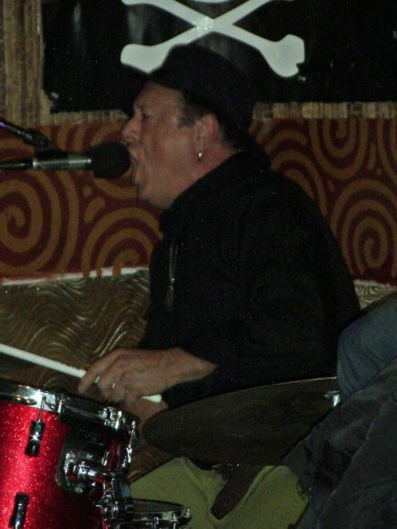 KING BEE & THE STINGERS/SCHEEBO (THE STILLETTOS and ...)