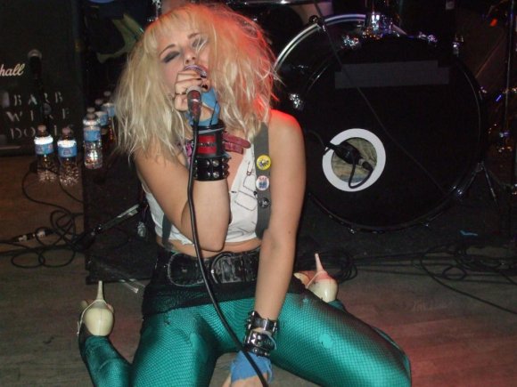 BARB WIRE DOLLS/ISIS