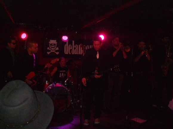 FAME JUNKIES/DINO, TRENT, KENNY, LAWRENCE, JASON, SCOTT and IZAACK!