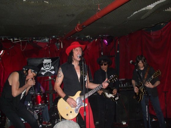 LOVE PIRATES/ANDROID, TONY, GASS, JOFF and FUZZ