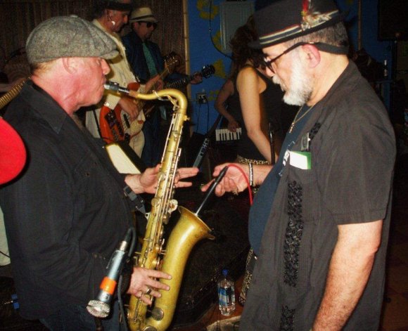 DANNY RAY gets some extra mic work from FRANK as ANGELLO and KENN play in the background!