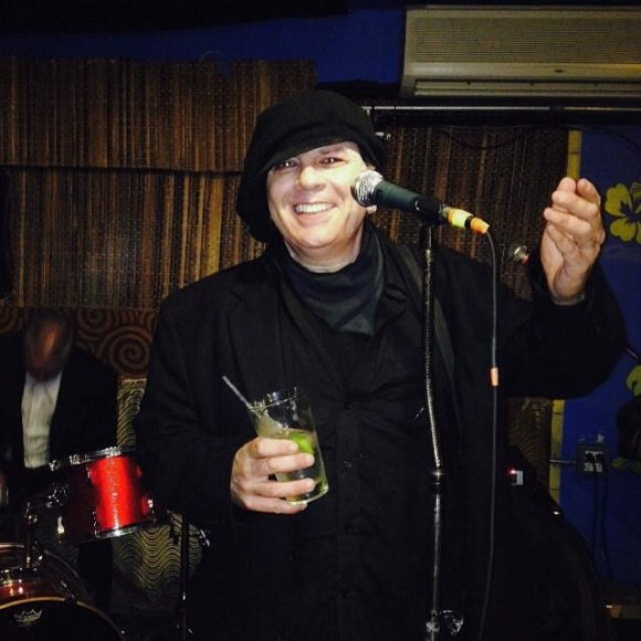 Who let PIPPS near a mic?