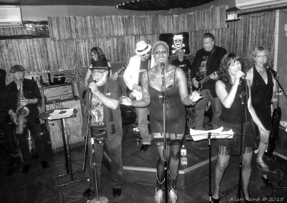 FRANK WOOD & HIS NYC ALL-STARS BAND/DANNY, FRANK, ALISON, KENN, CYD, MIKE, MATT, DEANNA and SARAH