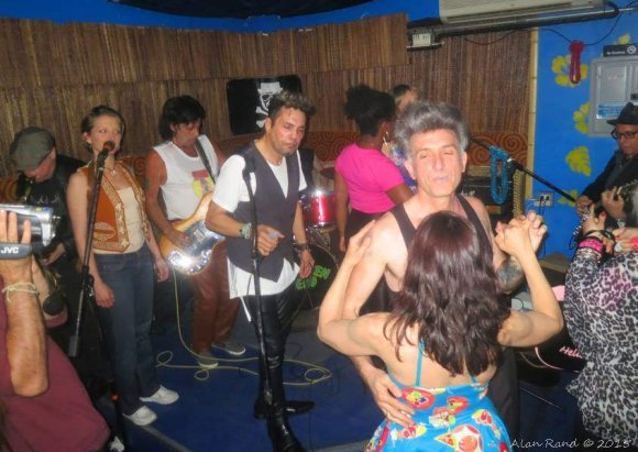 DANNY RAY, ?, LOU, FRANKIE, TRACY and SHAIR on stage as JONATHAN plays guitar while LUIGI dances with GINA!