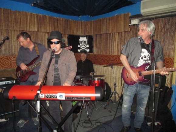 GIANT FLYING TURTLES/CALVIN, JOHNNY, JIM and T. J.