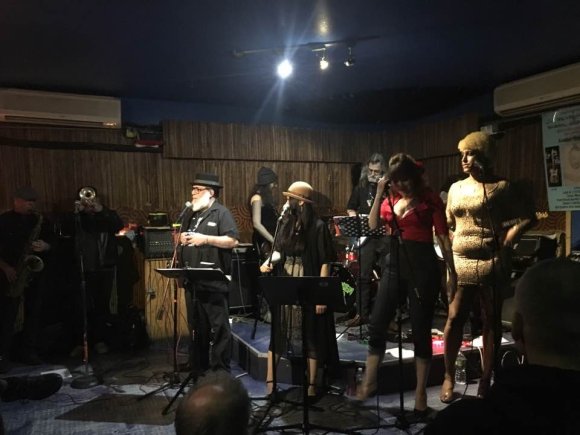 FRANK WOOD & HIS NYC ALL-STARS BAND/DANNY RAY, MAC, FRANK, ANNE, RIYO, JEANNE(hidden), RICK, CHRISTA, CYD and RONNIE (hidden)