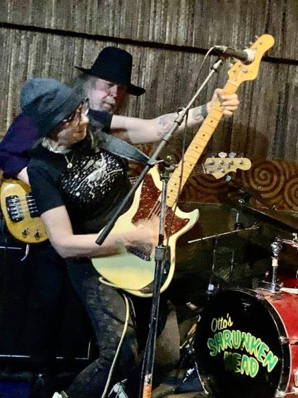 STU watches ANNE Rock!