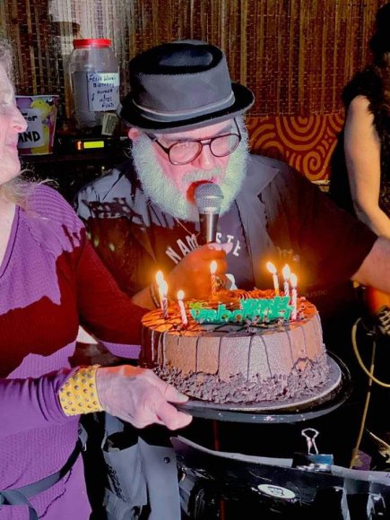 SHELLY, FRANK and THE CAKE!