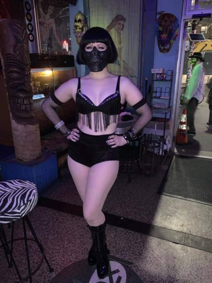 SHANNON FATALE (DJ REX outside the door)